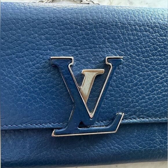 Louis Vuitton Blue Taurillon Leather Capucine Clutch/ Wallet W/Silver hardware - Picture 2 of 14